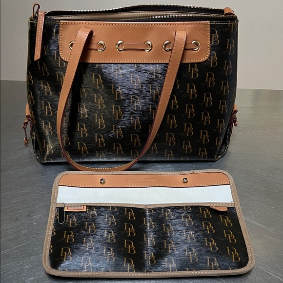 Dooney & Bourke Handbags - Dooney & Bourke Black and Tan Pebble Grain Tote Bag